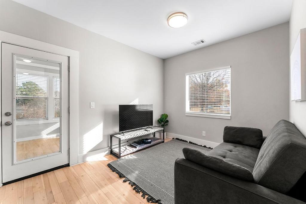 Large Modern Home Centrally Located With Hot Tub Atlanta Ngoại thất bức ảnh