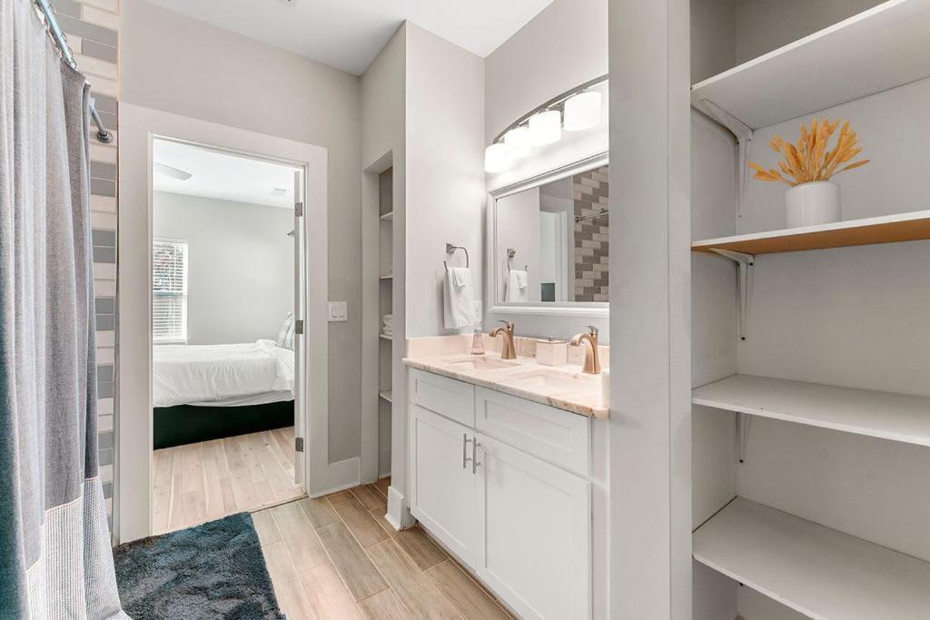 Large Modern Home Centrally Located With Hot Tub Atlanta Ngoại thất bức ảnh