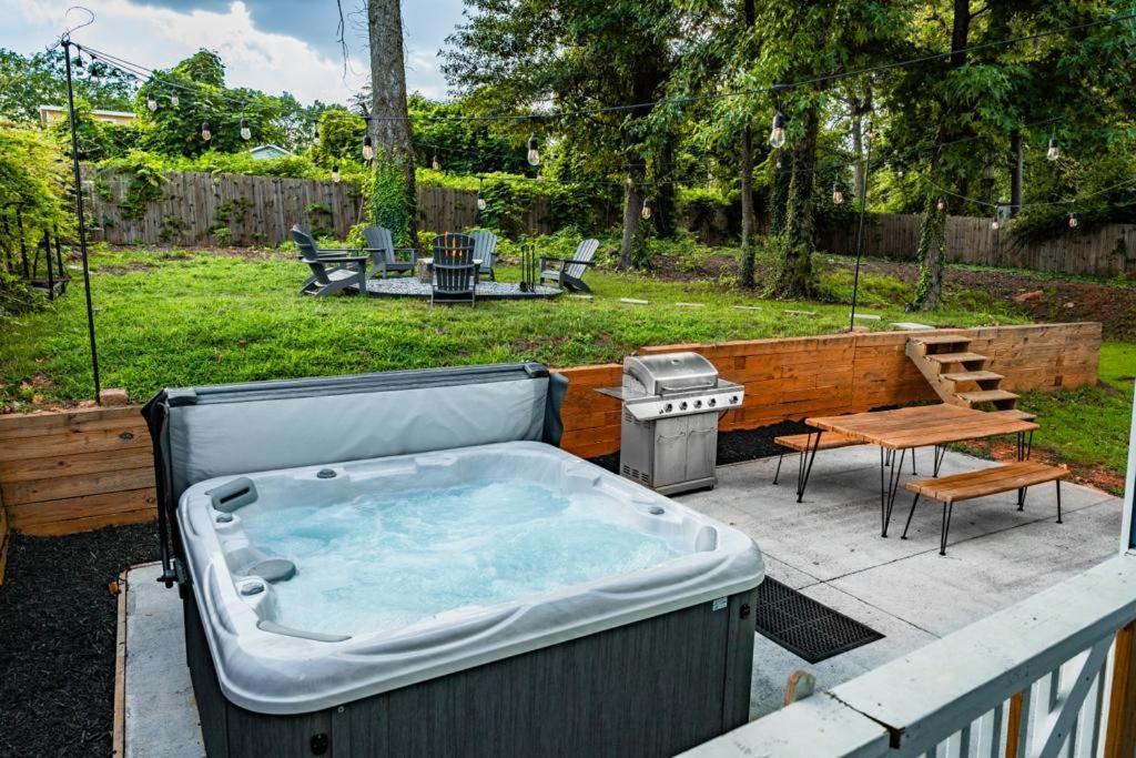 Large Modern Home Centrally Located With Hot Tub Atlanta Ngoại thất bức ảnh